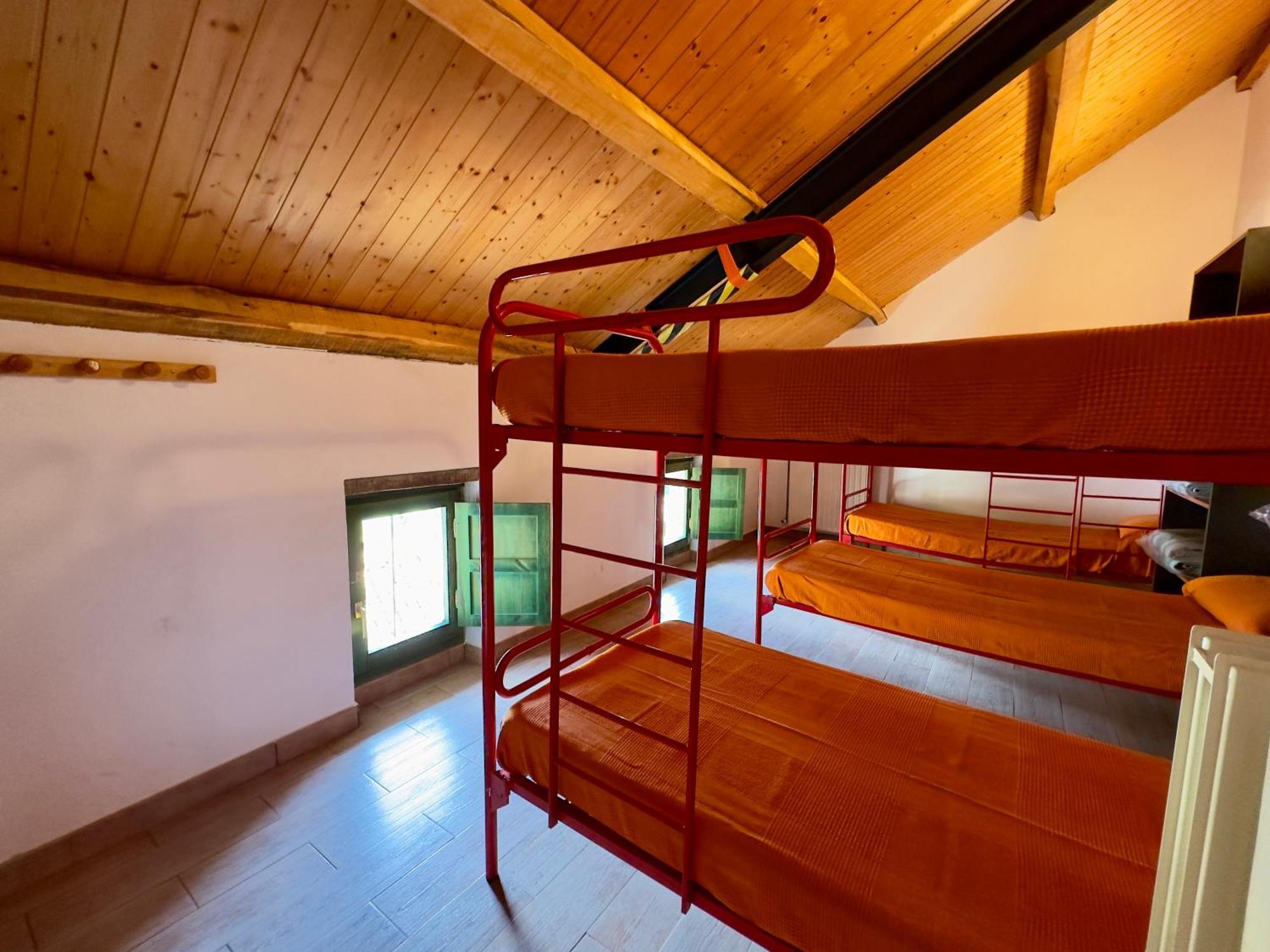 Albergue Valle De Arbas Кубильяс-де-Арбас Экстерьер фото