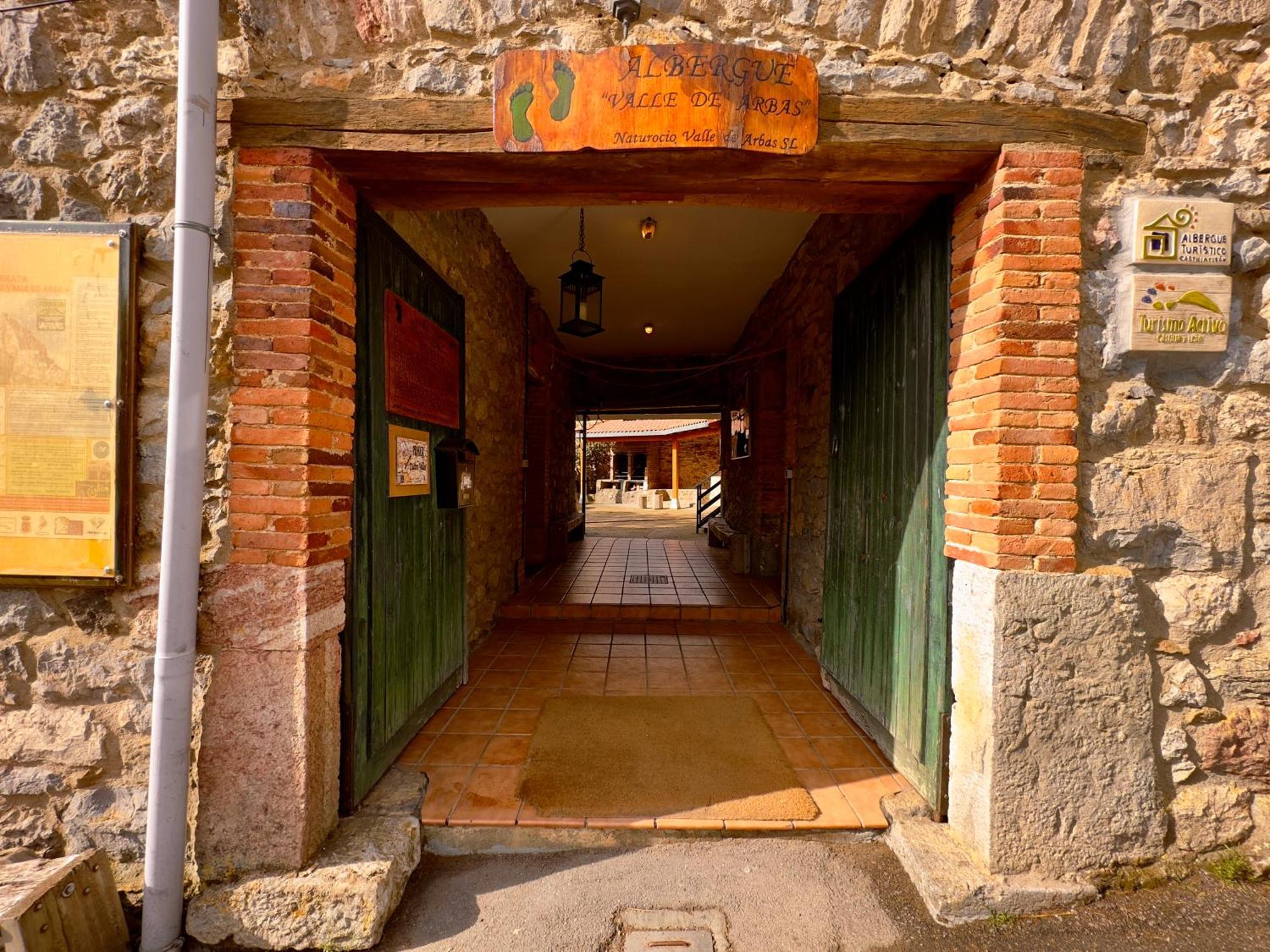Albergue Valle De Arbas Кубильяс-де-Арбас Экстерьер фото